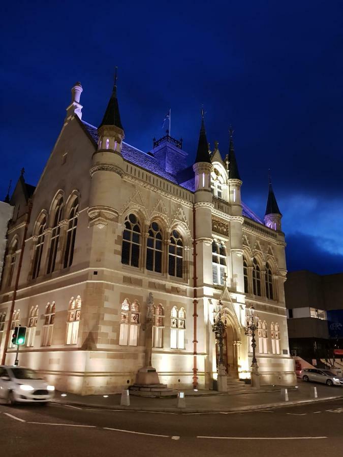 Smart & Cozy Holiday Apartment In The City Centre Inverness Exteriér fotografie